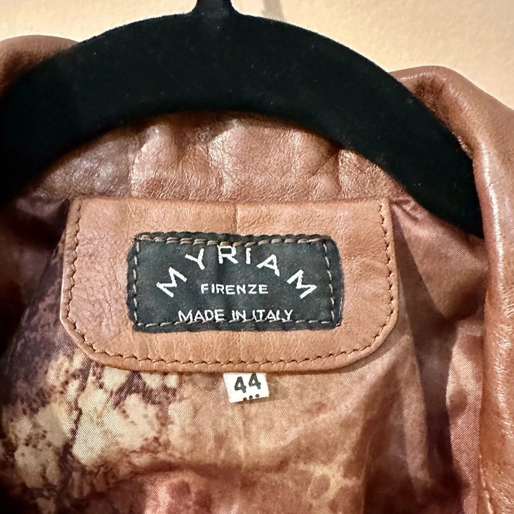 Women’s leather jacket from small leather maker in Florence - Picture 2 of 9